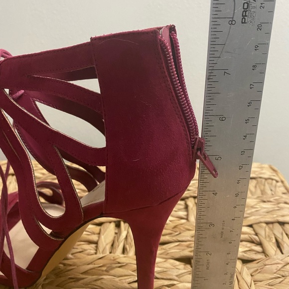 Torrid, velvety strappy heels. - Picture 3 of 3